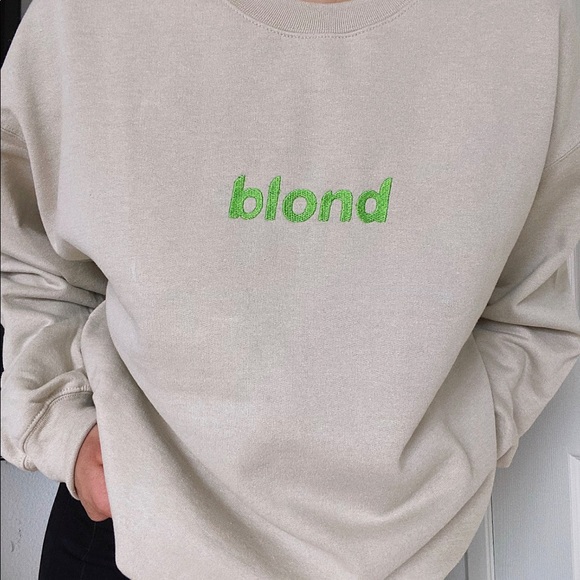 F Style Spellout Blond Inspired Embroidered Crewneck l Cute Trendy Sweatshirt - Picture 1 of 1